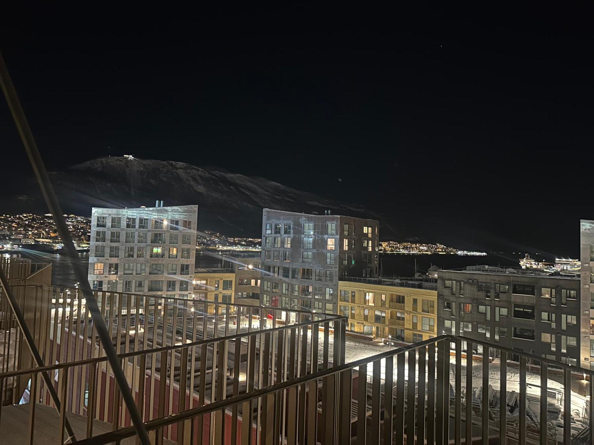 Thenorthernexplorer Penthouse Tromso Exterior photo